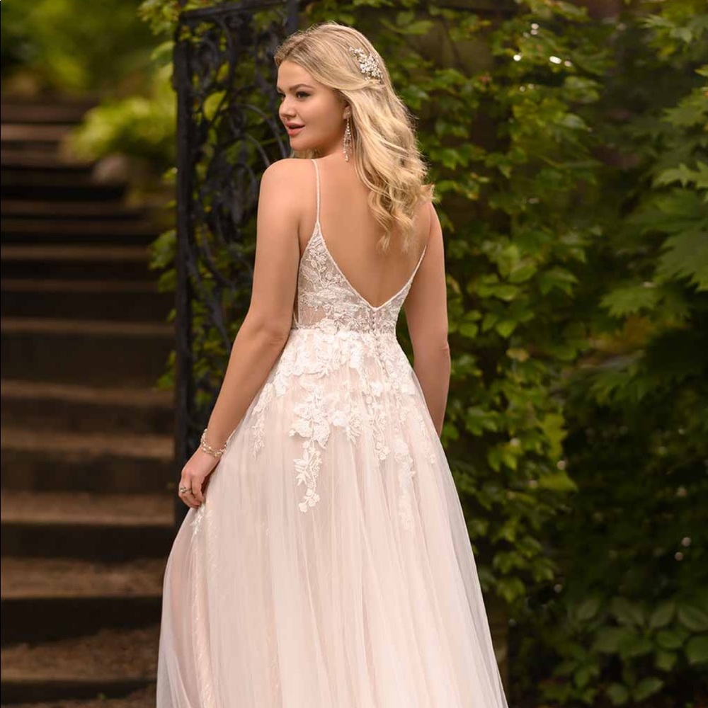 NWT D2840 Essense of Australia Wedding Dress - Picture 5 of 7